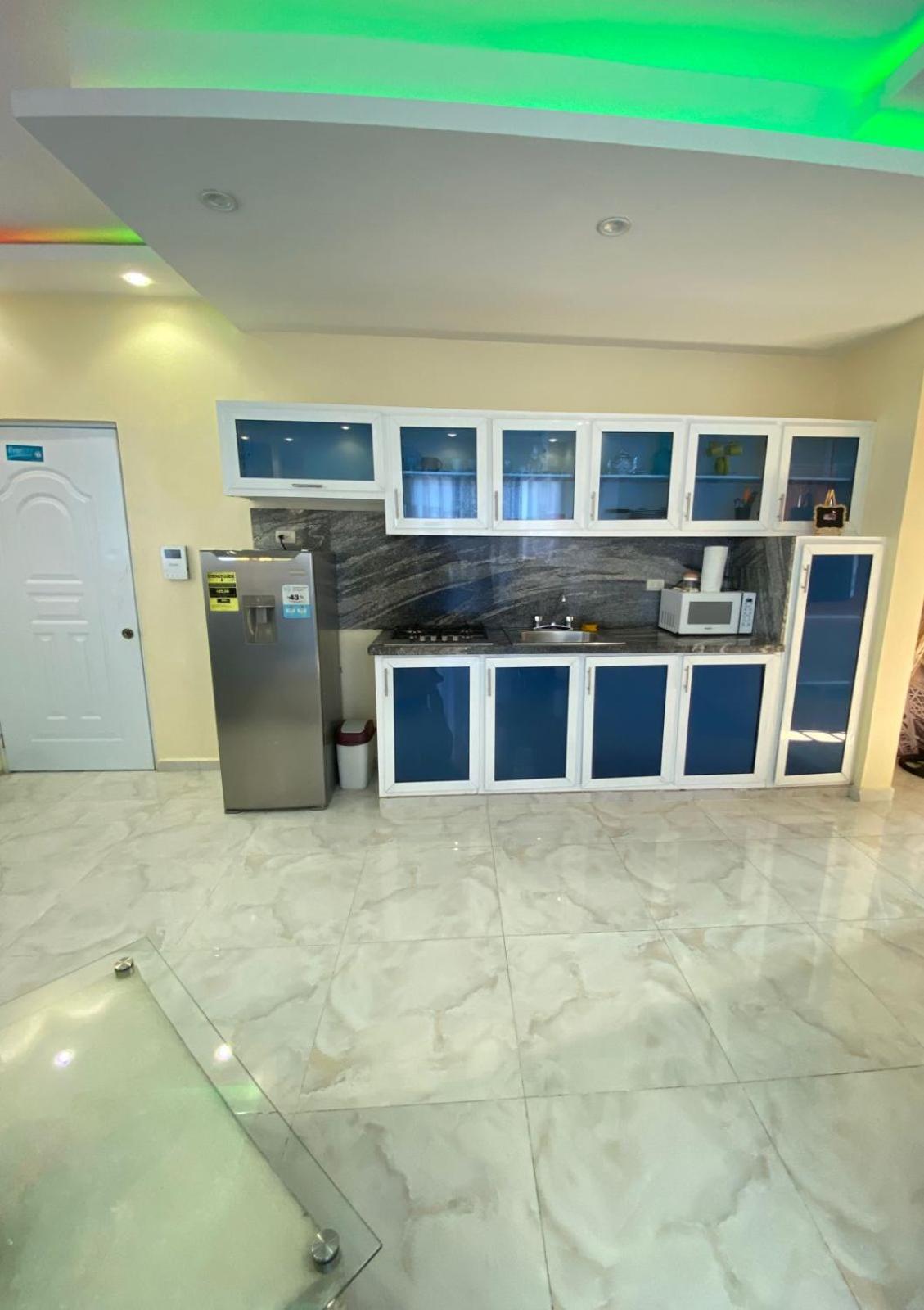 Cozy Apartment Rm Сантьяго-де-лос-Трейнта-Кабальєрос Екстер'єр фото