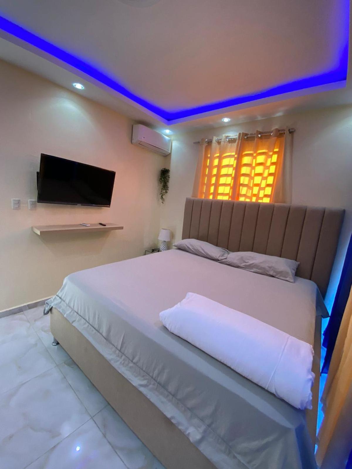 Cozy Apartment Rm Сантьяго-де-лос-Трейнта-Кабальєрос Екстер'єр фото